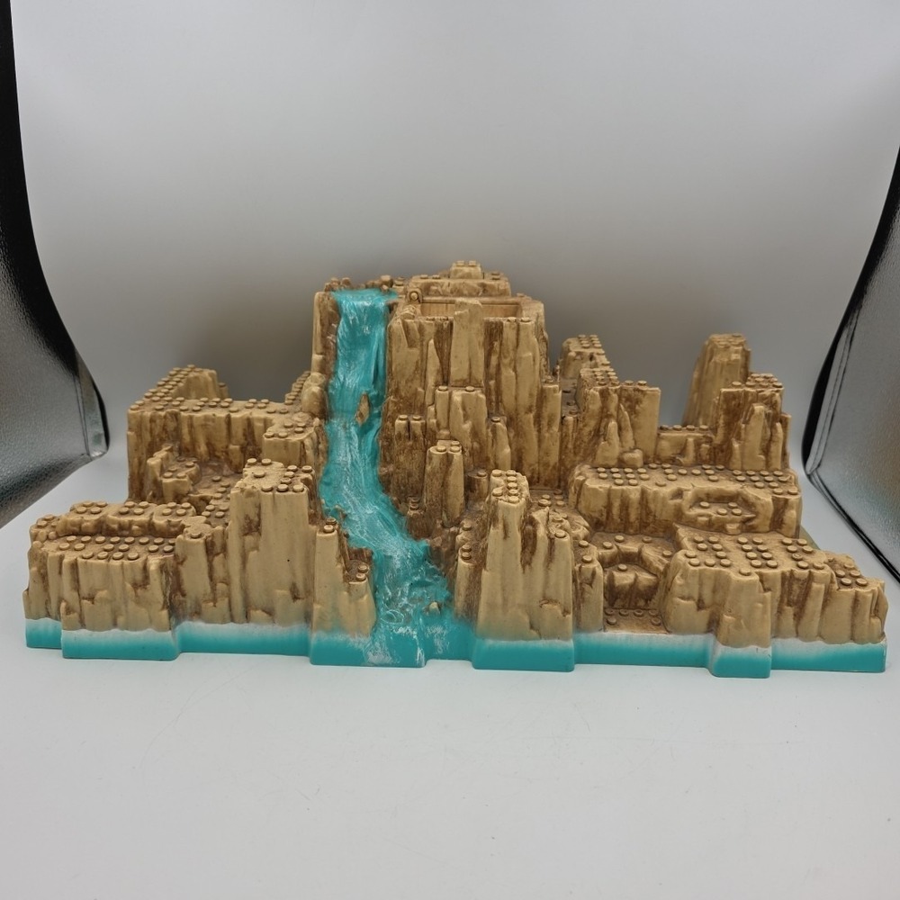 Vintage Mega Bloks‎ Pirates Battle For Treasure Island 3681 Waterfall Base Only